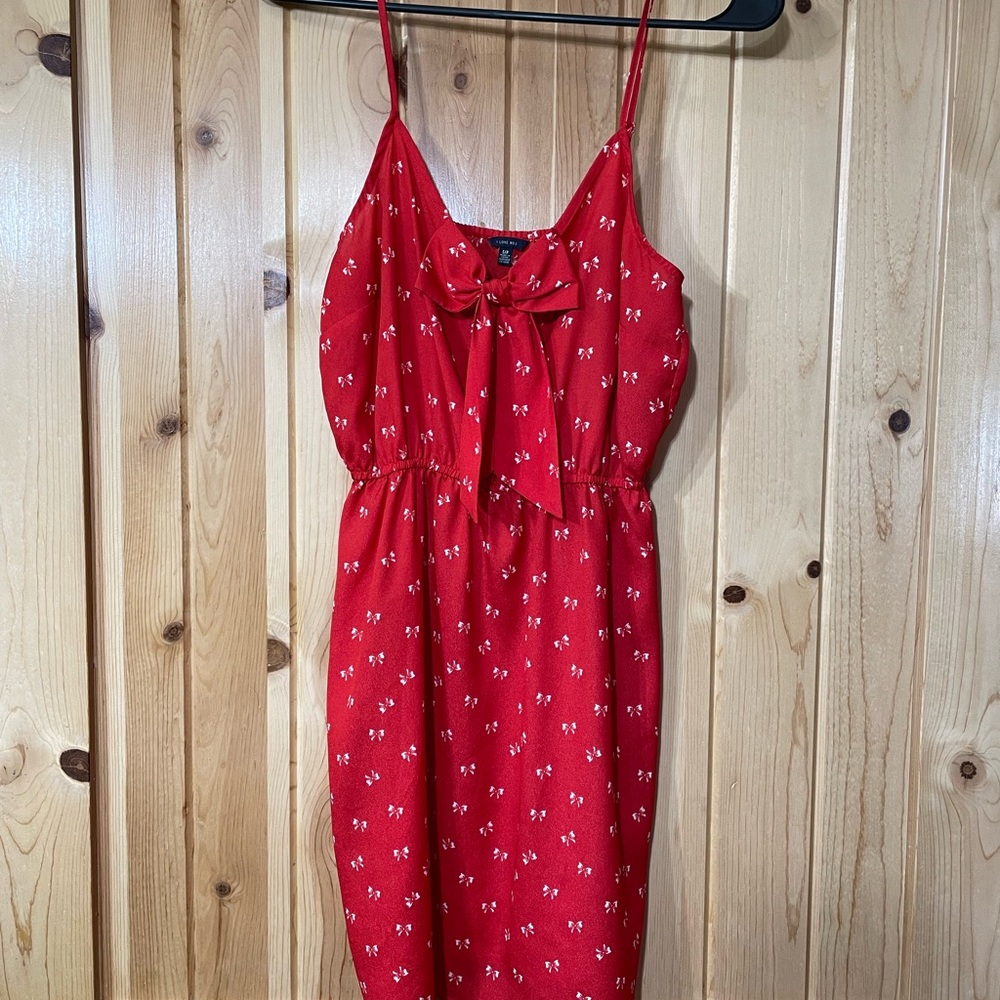 Red Sleeveless Dress with Bow Detail